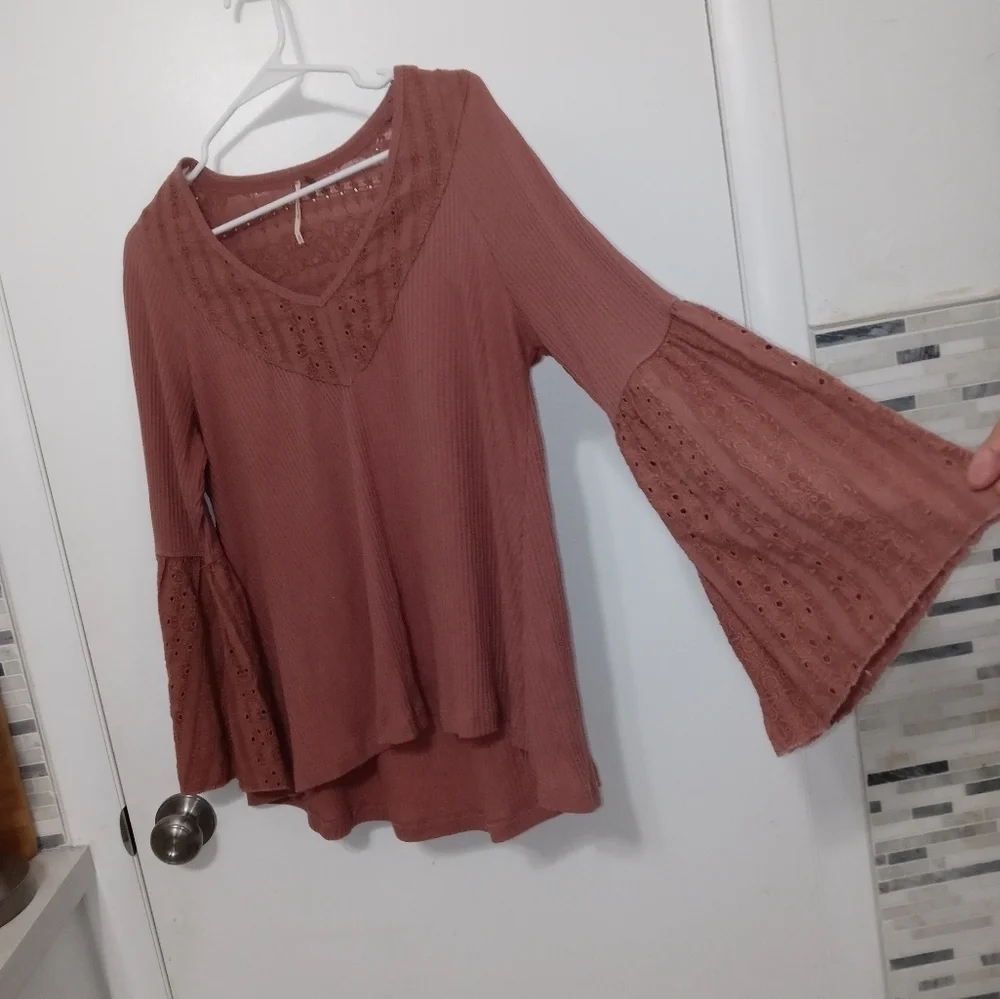 Free People Parisian Nights Dusty rose pink ribbed V Neck Bell Sleeve Blouse